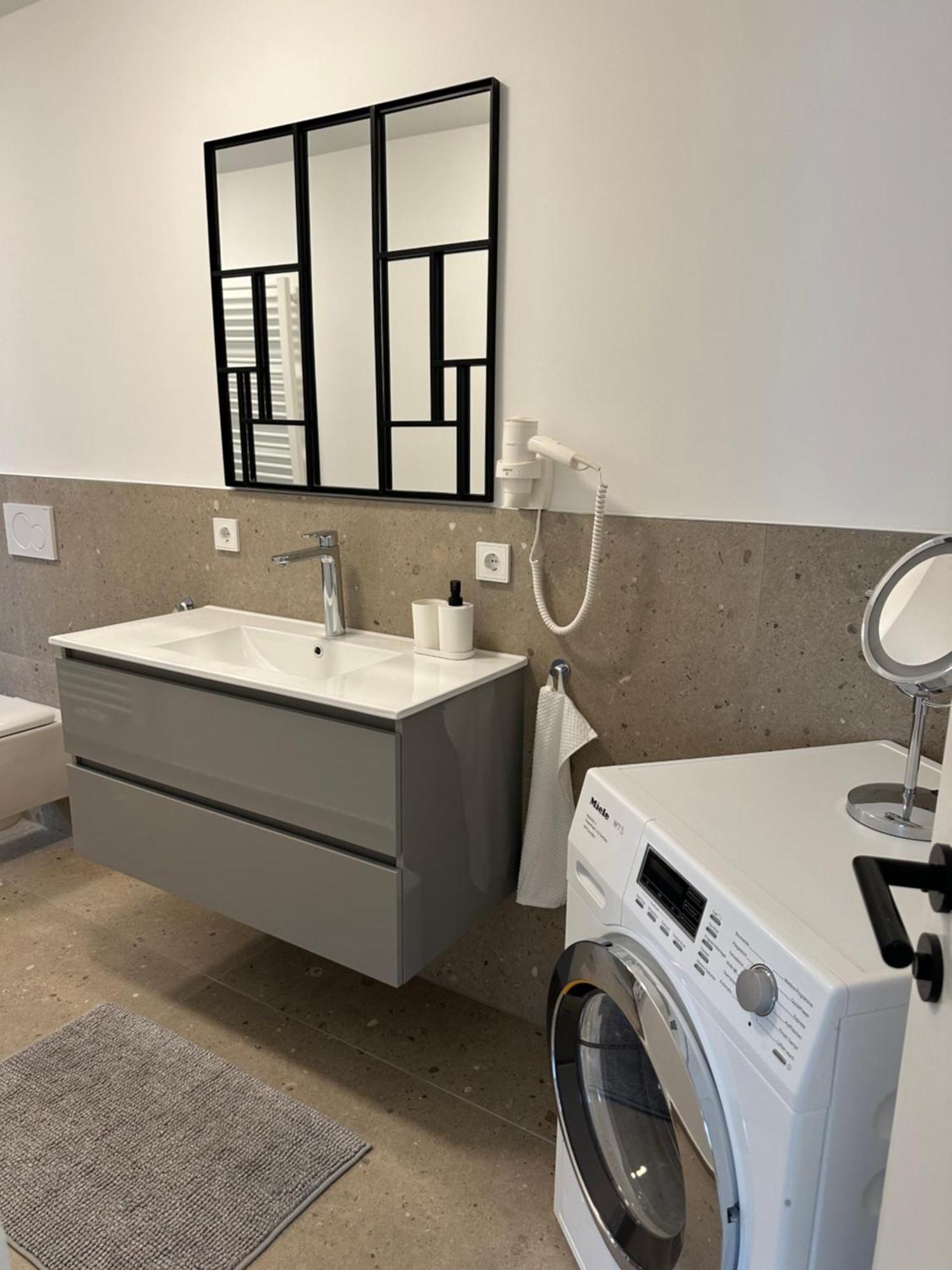Living 77 Apartment Fulda Bagian luar foto